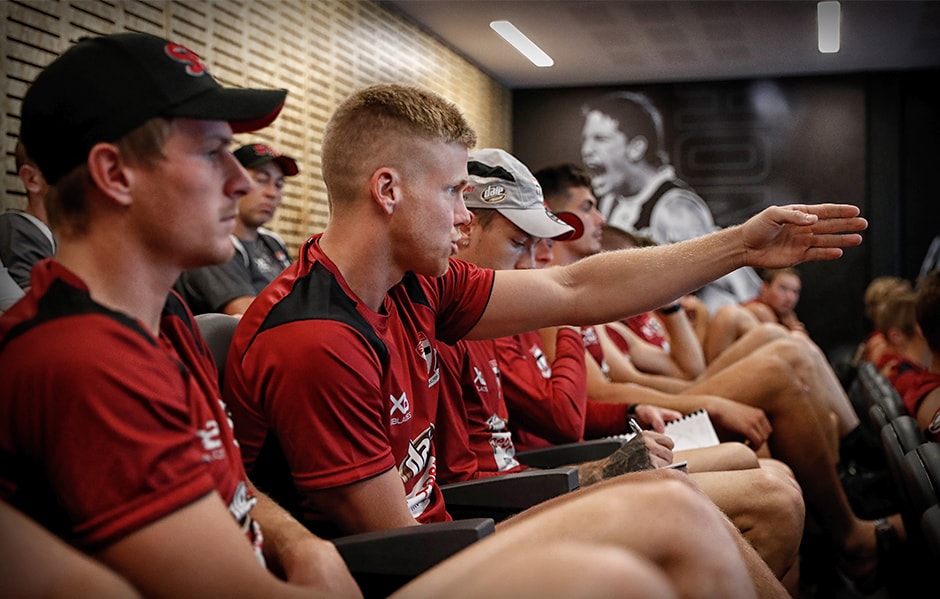 Hannerspoint_h.jpg Dan Hannebery has ticked off a major milestone in getting through his first game for Sandringham without any injury concerns. - Dan Hannebery